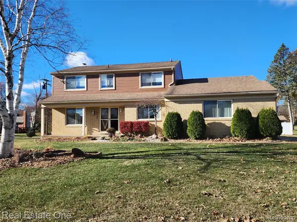 30145 Green Acres, Farmington Hills, MI 