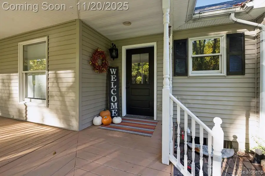 2490 Spring Grove, Brighton, MI  - Image #3