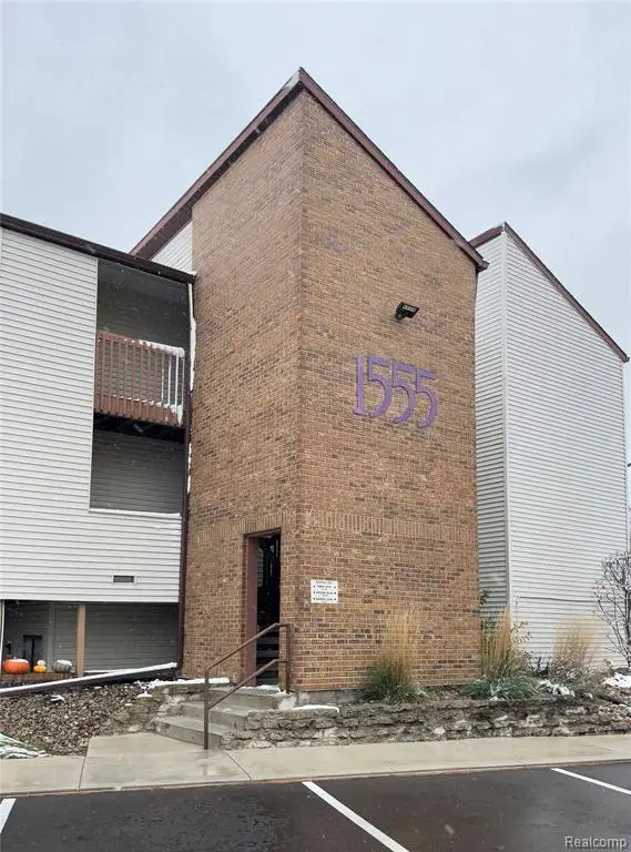 1555 W Pond #23, Okemos, MI 48864 - Image #1