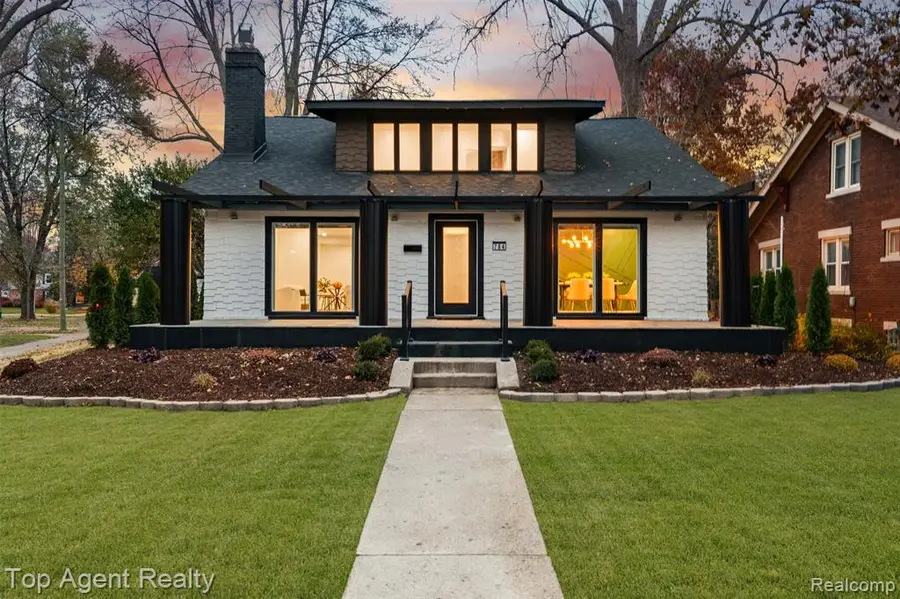 784 Barrington, Grosse Pointe Park, MI  - Image #2