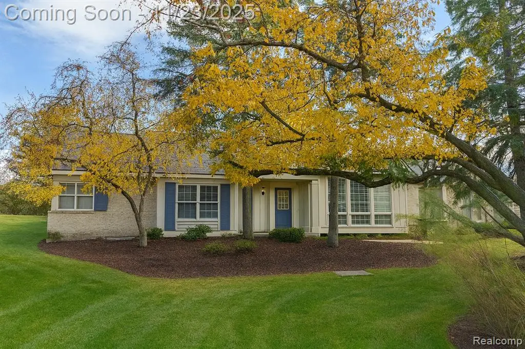 7533 Danbury, West Bloomfield, MI  - Image #1
