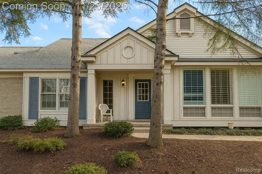 7533 Danbury, West Bloomfield, MI  - Image #2