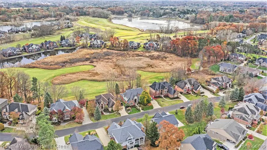 108 Greenan, Lake Orion, MI  - Image #2