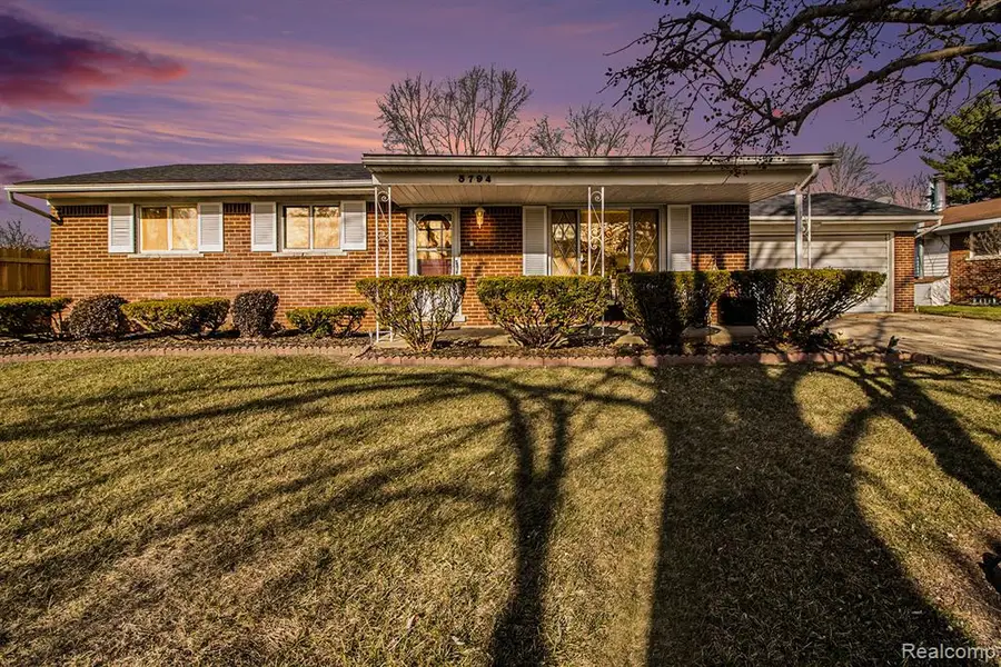 5794 Shetland, Waterford, MI  - #2