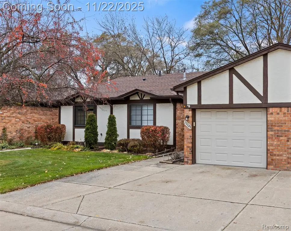 25029 Joanne Smith, Warren, MI  - #1