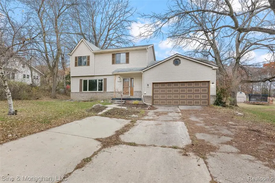 550 Hillcliff, Waterford, MI  - Image #2