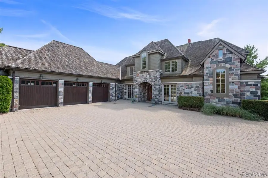 2921 Turtle Pond, Bloomfield Hills, MI  - Image #2