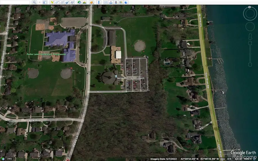 21599 Parke Lane, Grosse Ile, MI  - Image #2
