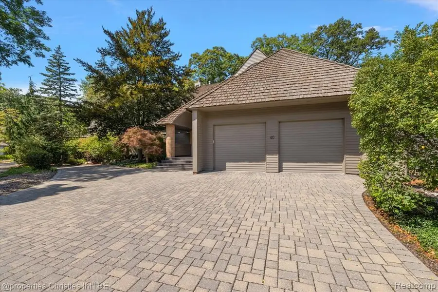 40 Scenic Oaks, Bloomfield Hills, MI  - Image #3