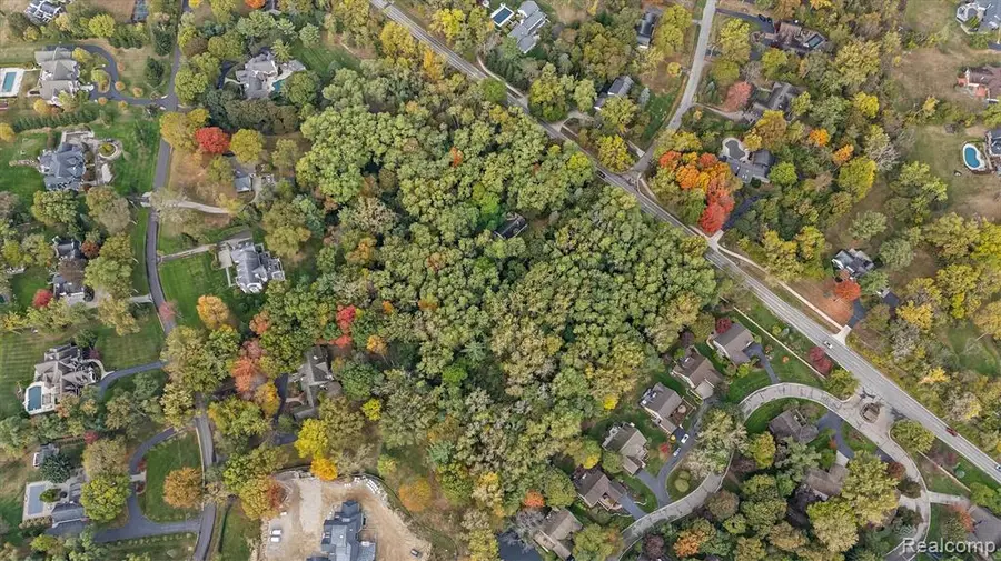 23301 W 14 Mile, Bingham Farms, MI  - Image #3