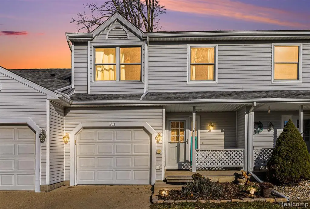 206 Meadow Pointe, Fenton, MI  - Image #1