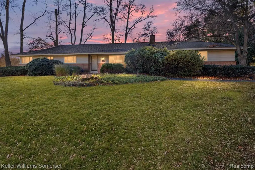 2129 Long Lake Shore, Troy, MI  - Image #1