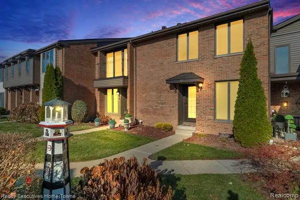 2500 River Apt 55 #55, Marysville, MI 