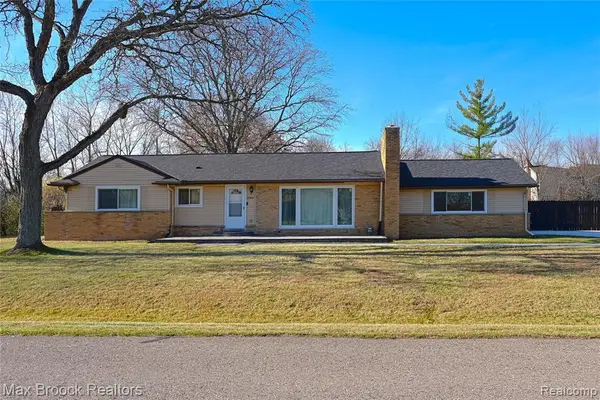 23645 W Newell, Farmington Hills, MI 