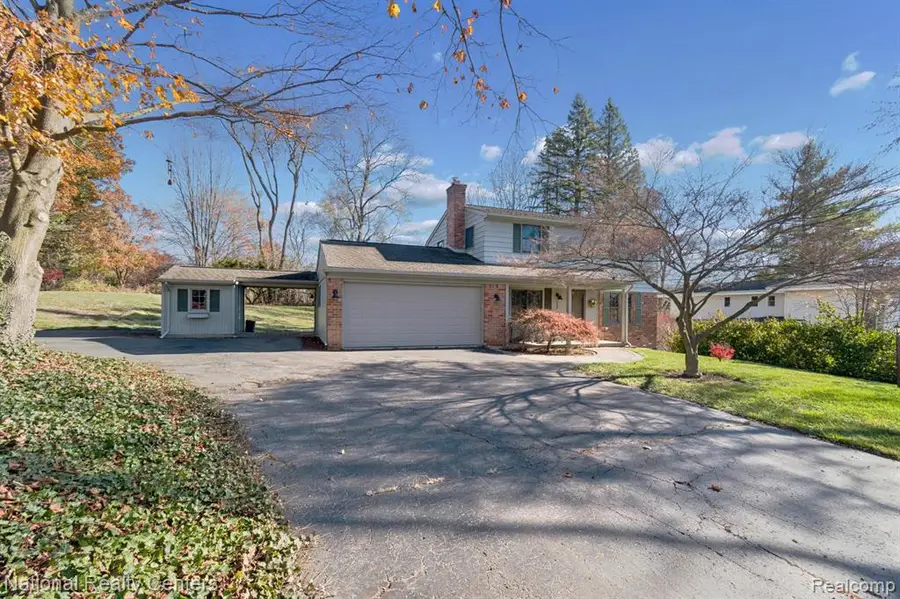 5621 Eastman, West Bloomfield, MI  - Image #2