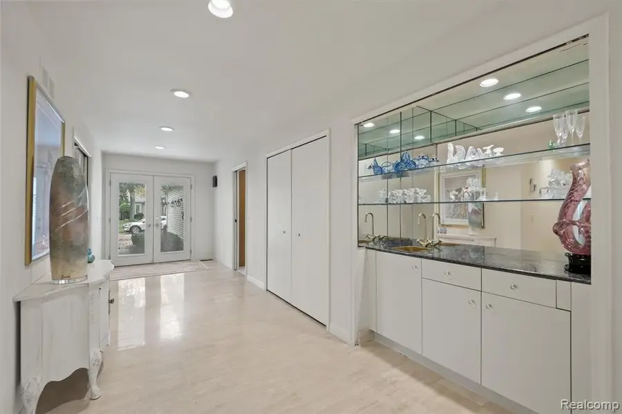 5129 Woodlands, Bloomfield Hills, MI  - Image #3