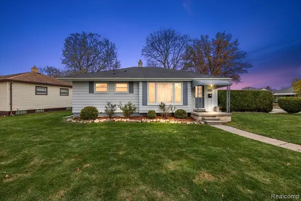 29635 Dembs, Roseville, MI 