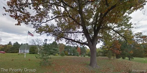 2500 Judah, Lake Orion, MI 