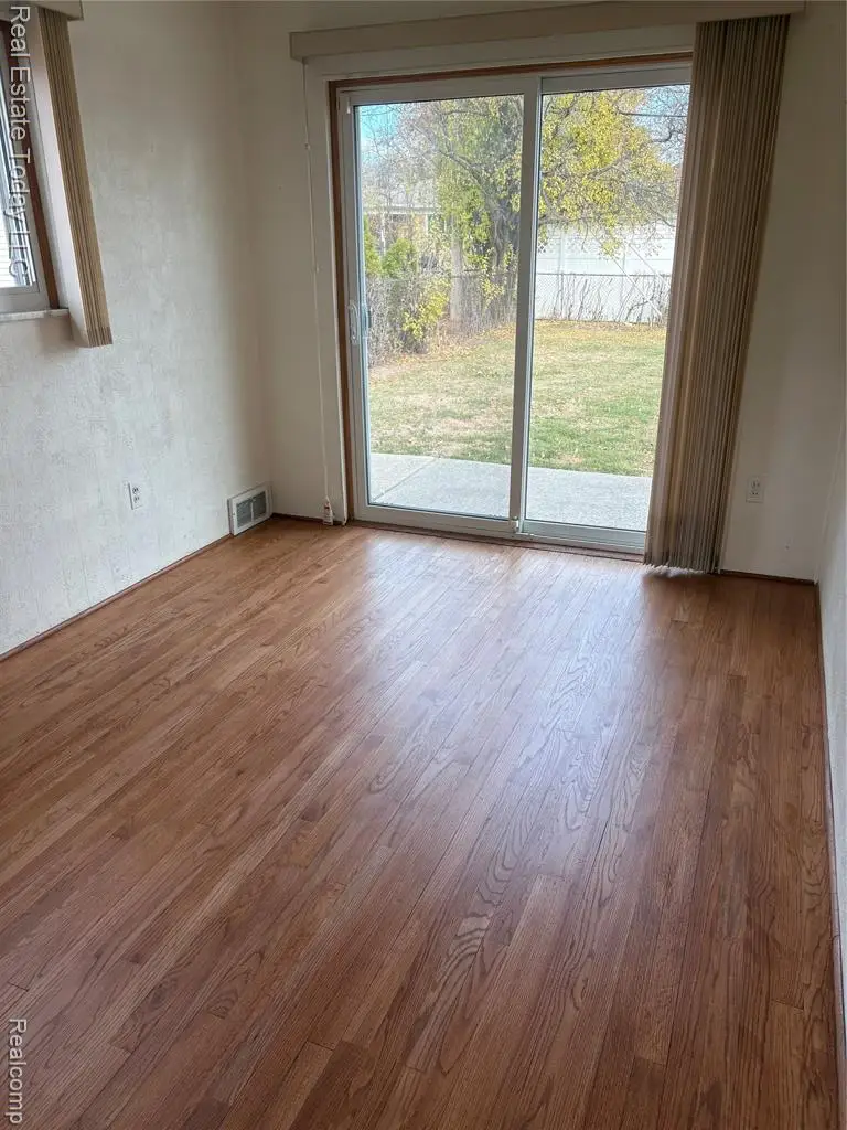 23020 Beverly, Oak Park, MI  - Image #3