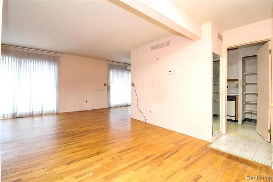 1922 Thornhill, Detroit, MI 48207 - Image #3