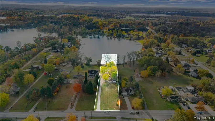 551 Joslyn, Lake Orion, MI  - #3