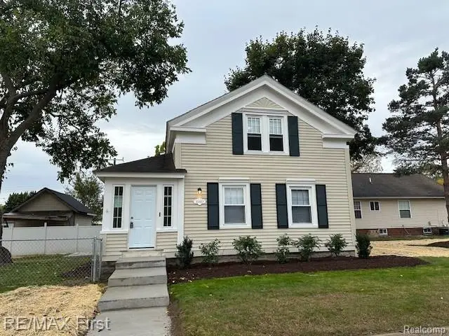 35487 Glover, Wayne, MI  - Image #2