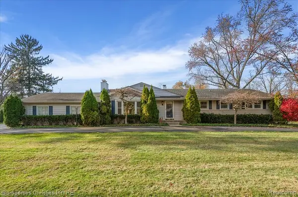 6386 Thorncrest, Bloomfield Village, MI 