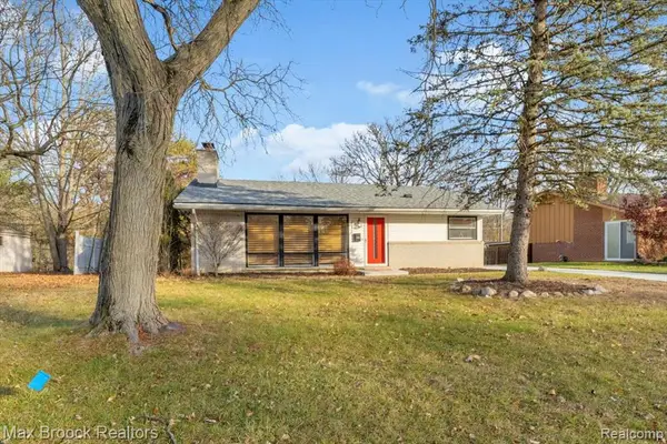 29676 Westbrook, Southfield, MI 