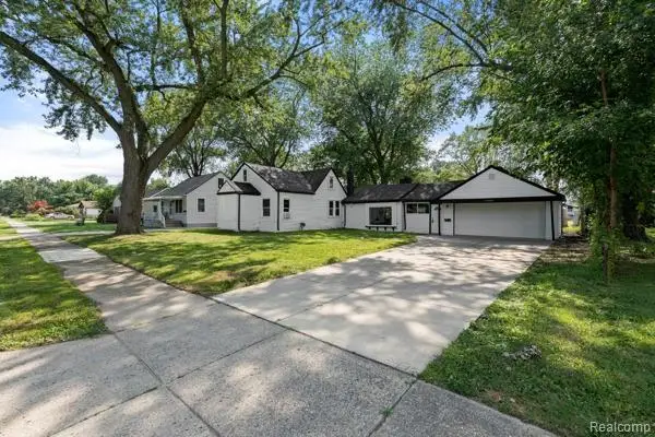 23819 Wellington, Warren, MI 48089 - #3