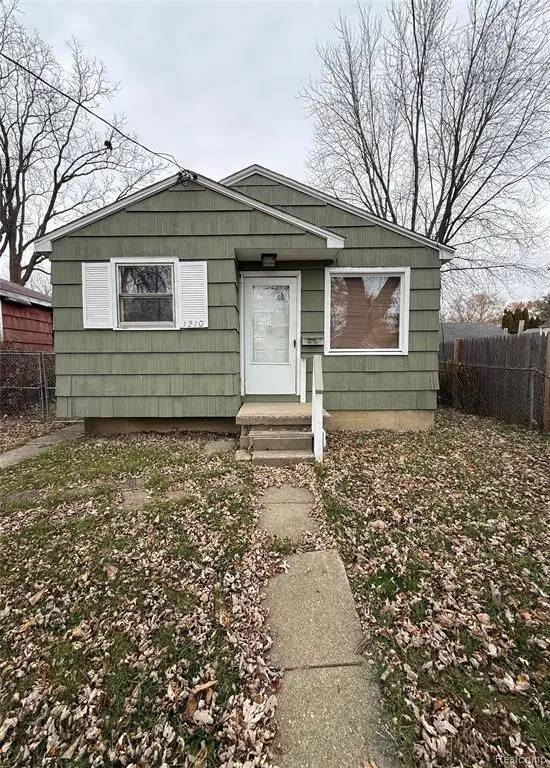 1210 Pinehurst, Flint, MI 48507