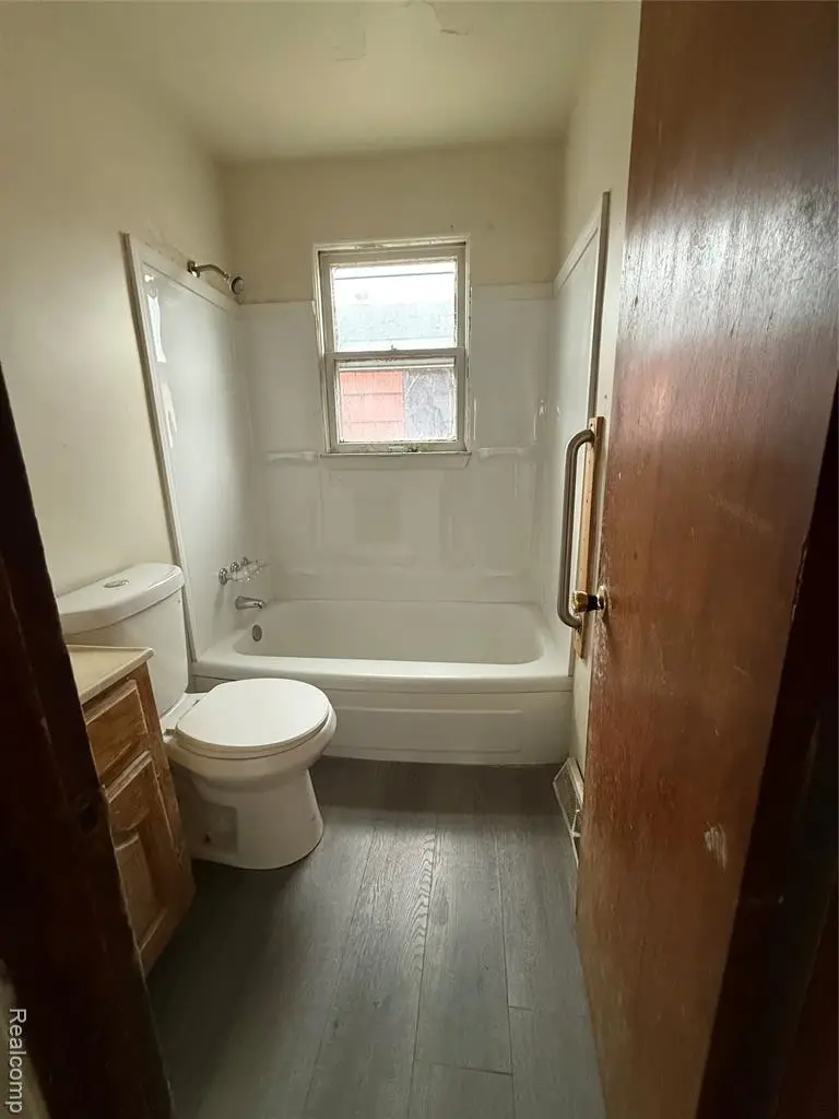 1210 Pinehurst, Flint, MI 48507 - #3