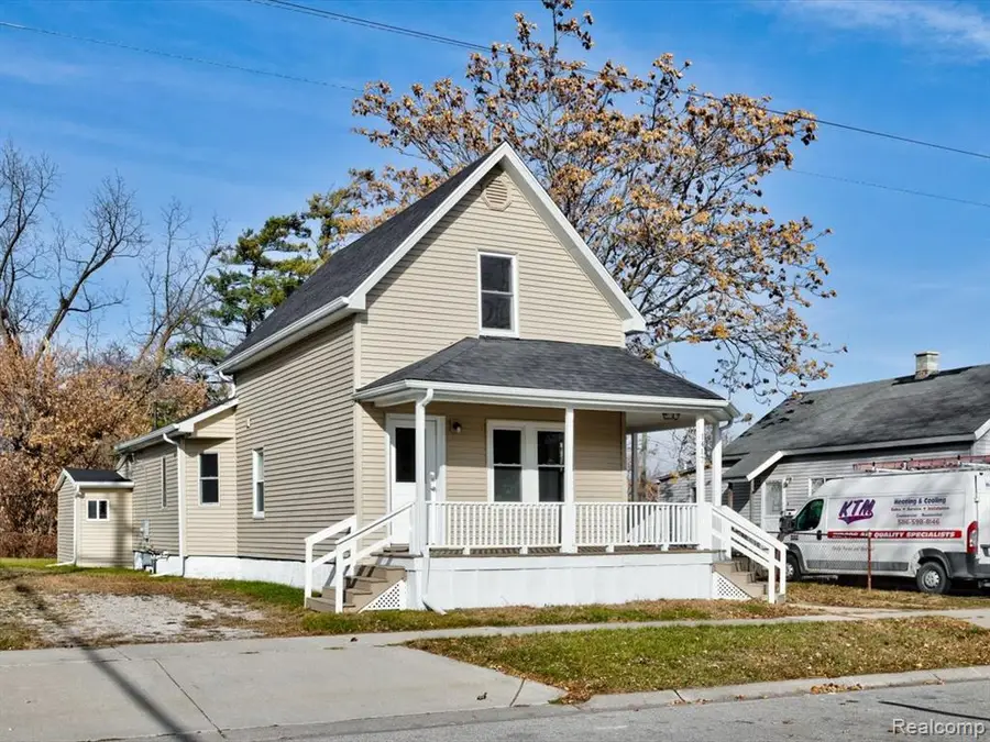 1417 Kearney, Port Huron, MI  - #2