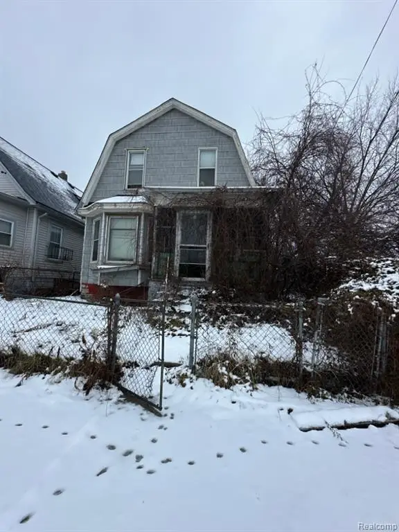 8843 Buhl, Detroit, MI 48214