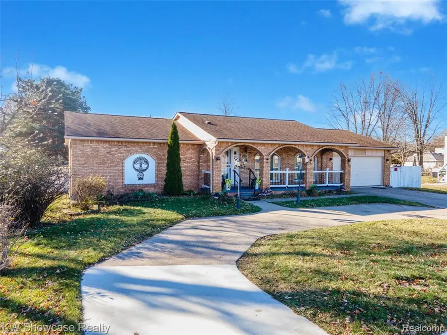 11266 Plumbrook, Sterling Heights, MI  - Image #2