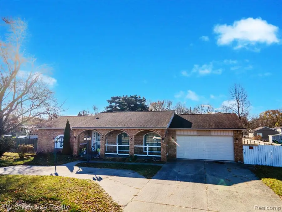 11266 Plumbrook, Sterling Heights, MI  - Image #3