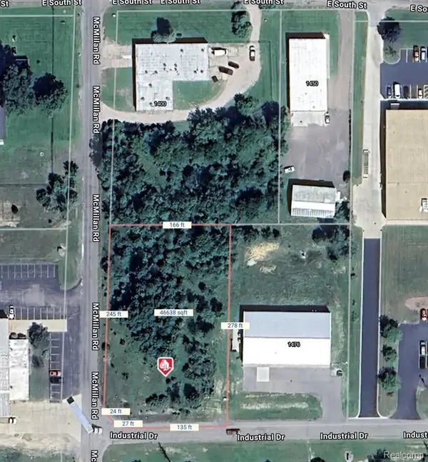 1465 Mcmillan, Owosso, MI 48867