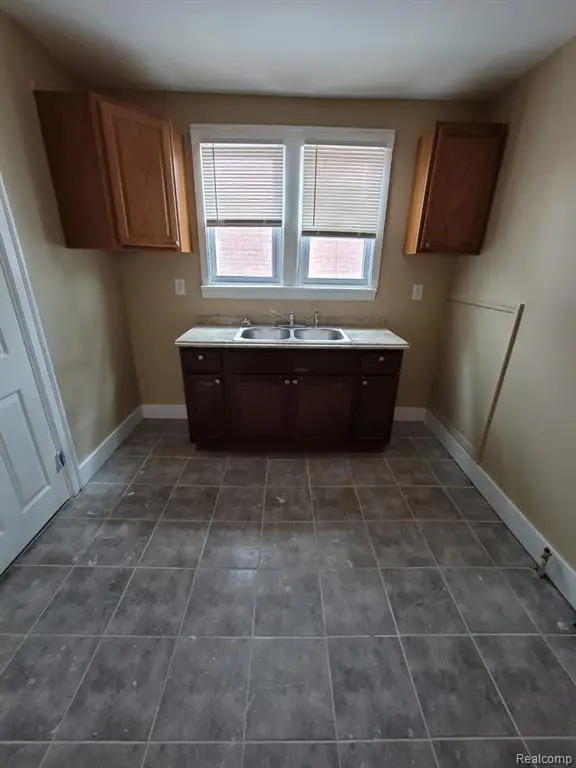 15835 Cruse, Detroit, MI  - #3