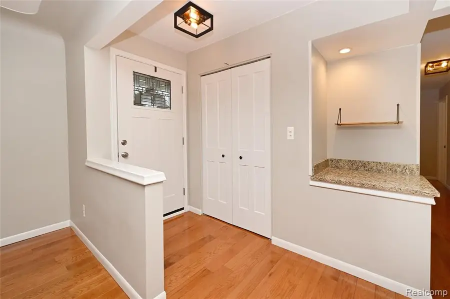 5541 Meadow, Shelby Charter Township, MI  - Image #3