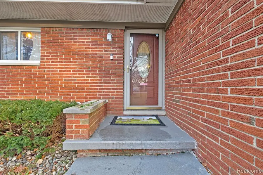 5379 Linden, Swartz Creek, MI  - Image #2