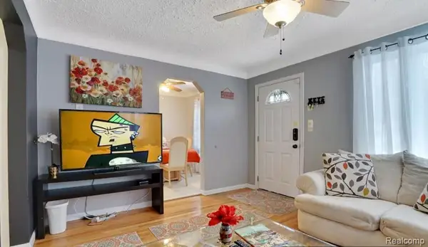 1460 E Chesterfield, Ferndale, MI 