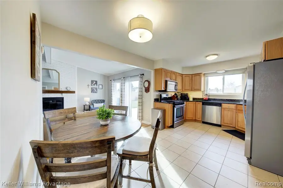 44273 Richmond, Canton, MI  - Image #2