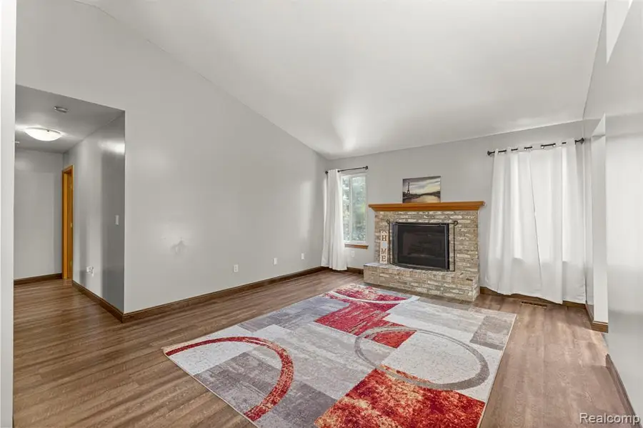 1786 Daisey, Westland, MI 48186 - #3