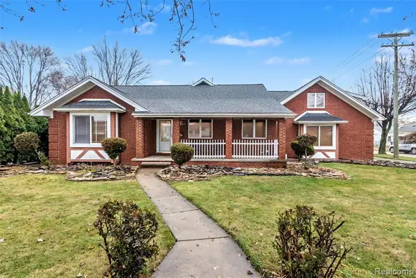 30000 Oakgrove, Saint Clair Shores, MI 
