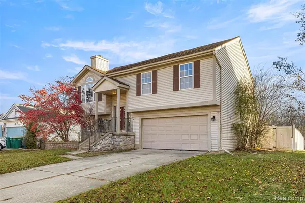 7595 Streamwood, Ypsilanti, MI 