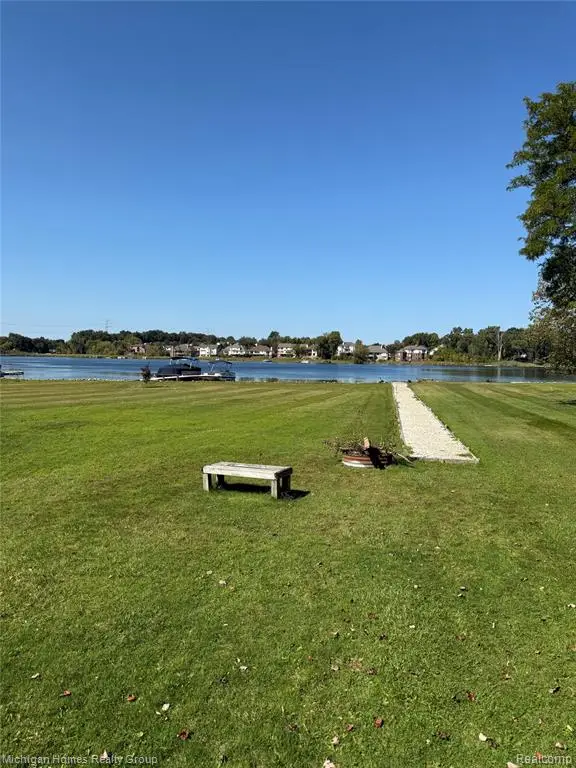 2910 Loon, Wixom, MI  - Image #3