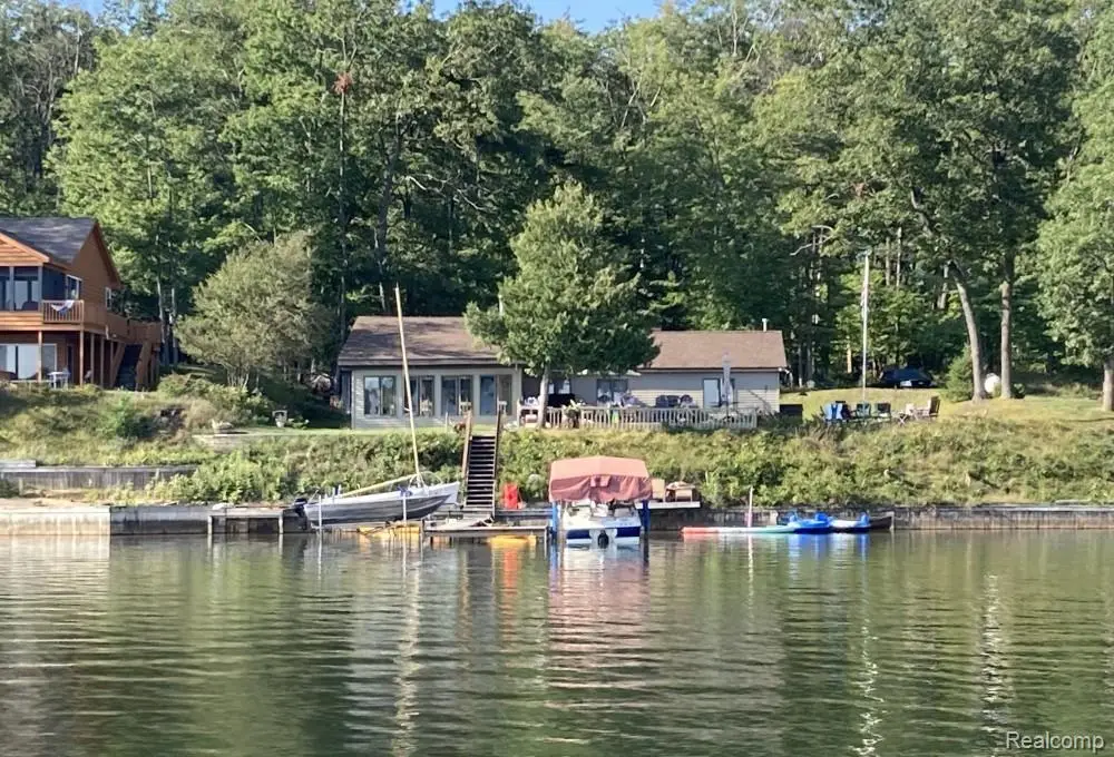 9321 W Oak, Lake City, MI 49651 - #1