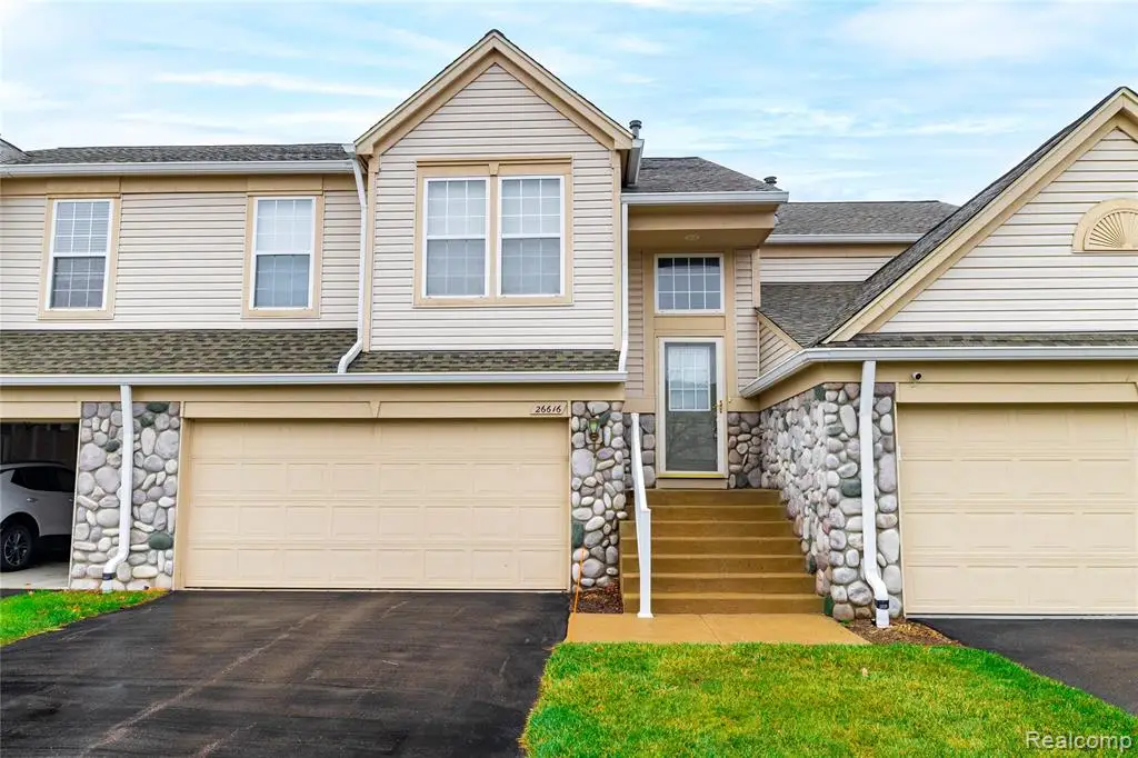 26616 Kirkway, Woodhaven, MI  - Image #1