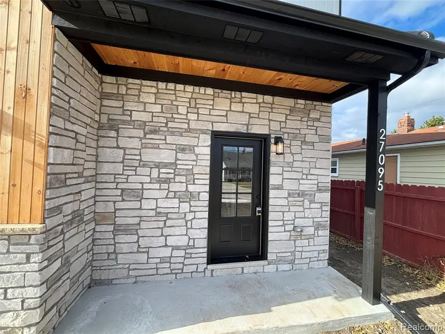 27095 Lawnwood, Roseville, MI  - #3