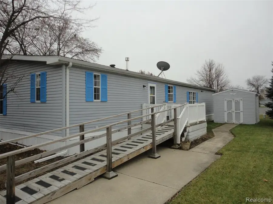231 Briarwood, Monroe, MI 48161 - Image #2