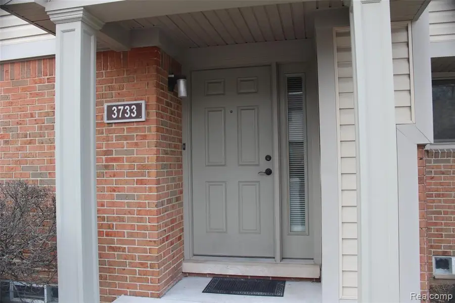 3733 Old Creek, Troy, MI  - Image #3